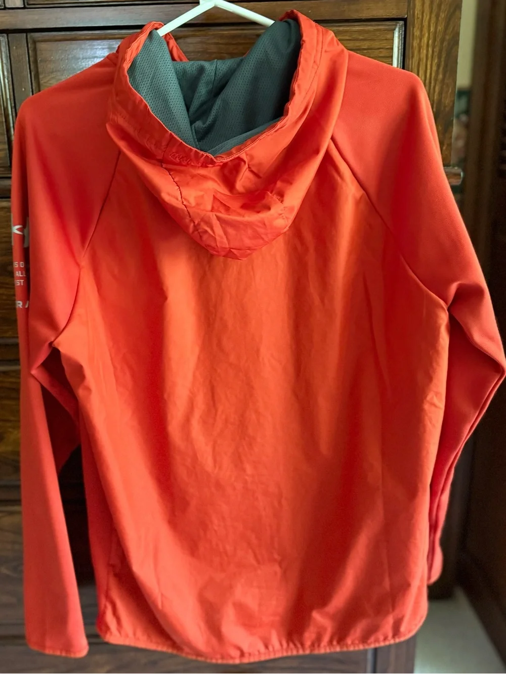 Under Armour Men's Vibrant Orange Performance Jacket. Under Armour Jacket-small